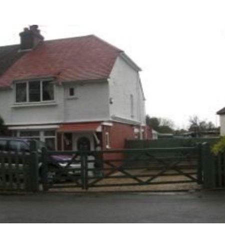 Maidstone Family Homes Upper Road Cottage Kültér fotó